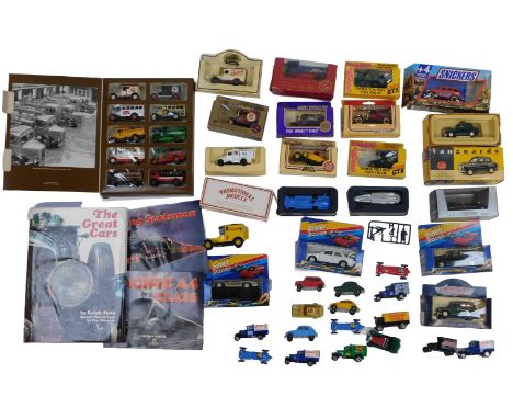 Vanguard Lledo and other diecast vintage trucks, motor cars, some sports cars and figures, most boxed. (a quantity)