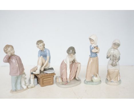 5x Nao figures 