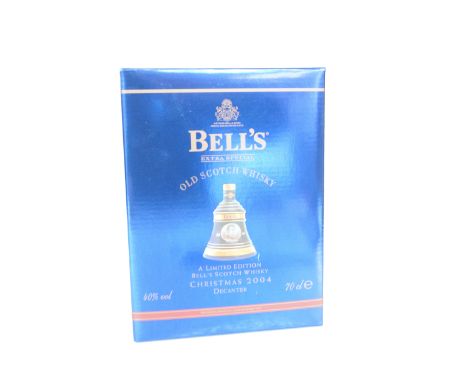 Bells extra special old scotch whisky limited edition Christmas 2004  