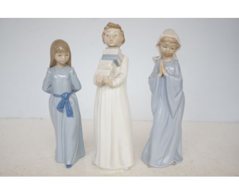 3 Nao figures 