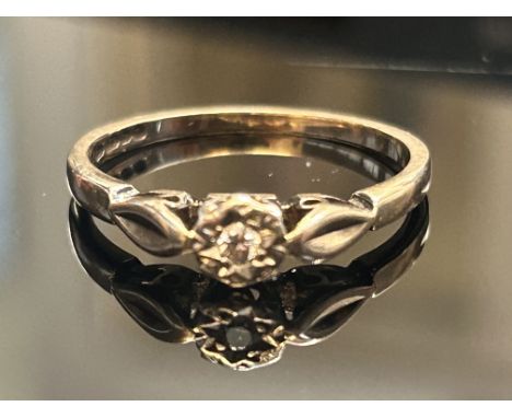 9ct Gold ring set with diamond Size N  1.9g
