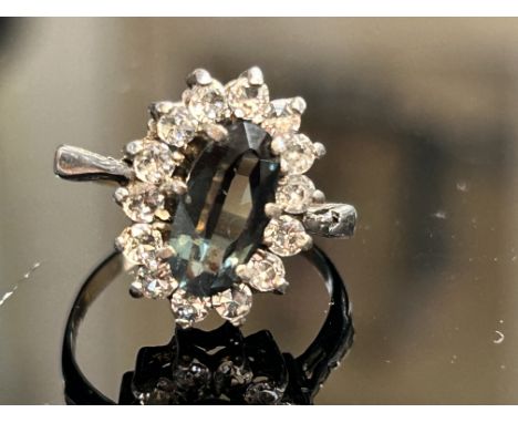 9ct Gold & silver ring set with mystic topaz & 14 white stones Size L 2.4g