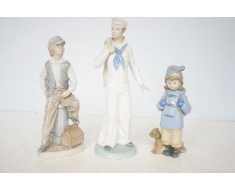 3 Nao figures Tallest 29 cm 