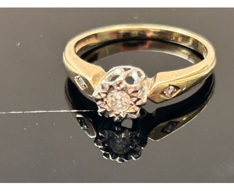 9ct Gold ring set with diamonds Size M 2g 