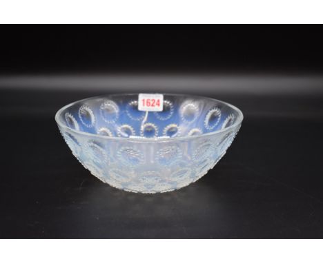 An R Lalique 'Asters' pattern opalescent glass bowl,&nbsp;20.5cm wide.&nbsp; 