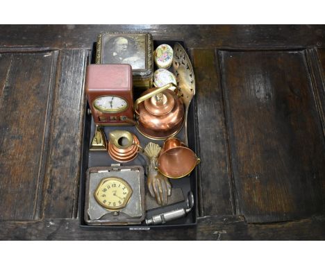 A mixed lot, to include: a brass letter clip; two Halcyon Days enamel boxes; and a Rimmington mustard tin. 