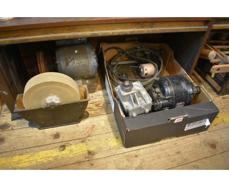 A small engineer's bench lathe;&nbsp;together with a tool sharpener; motors and similar. 
