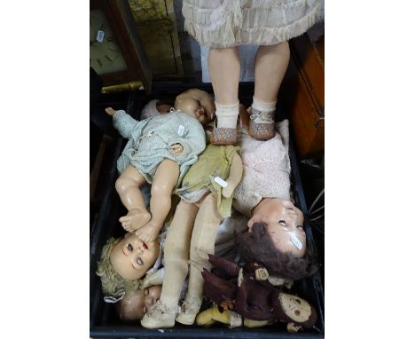 Vintage dolls and toy monkey, teddybear, etc.
