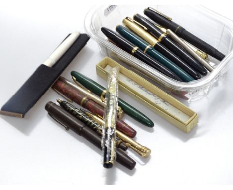 Vintage fountain pens, propelling pencils, etc.