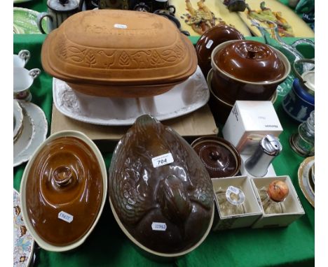 A duck figure tureen, Ronson lighter, casserole dishes, etc.