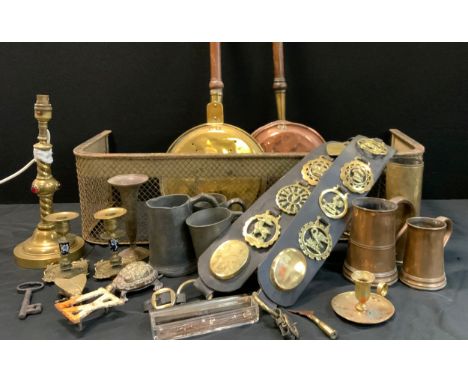 Copper and brass - horses brasses, copper and pewter tankards, trench art, lamp with ruby cabochons, 39cm, ford guard,88cm, p