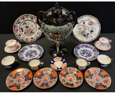 Ceramics -  a pair of late 19th century Sampson Hancock Derby trios, painted in the Imari pallet, painted marks;  Jackfield s