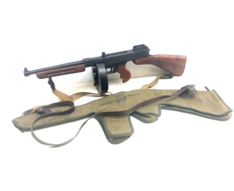 Denix Spain replica of Thompson .45 sub machine gun, 1928 model, No.2753, with both straight and drum shaped magazines, carry