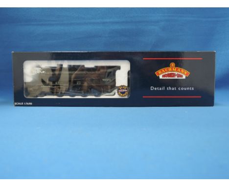 A Bachmann 00 gauge 2-8-0 loco and tender, boxed 32-253
