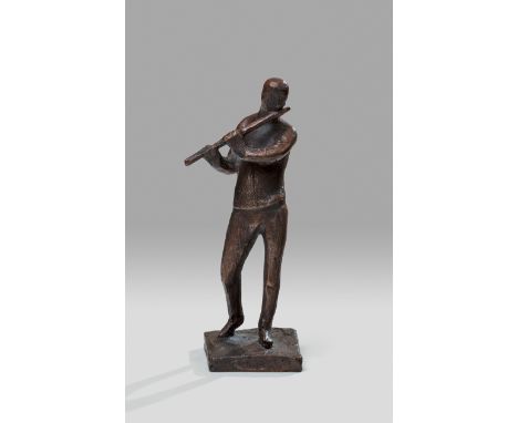 Marcks, Gerhard -- QuerflötistBronze mit rotbrauner Patina. 1978.15 x 5 x 5,5 cm.Vorne auf der Plinthe mit dem Künstlersignet