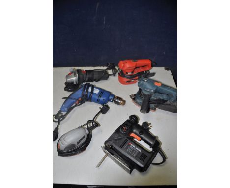 A SELECTION OF POWERTOOLS to include a Draper PT810V drill, Performance pro FMTC115AG angle grinder, Black and Decker BD538SE