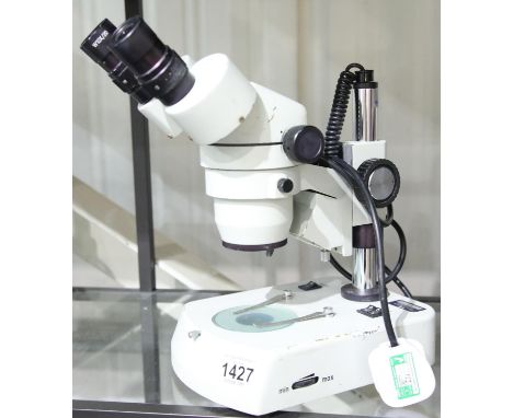 Binocular microscope, un-named. P&amp;P Group 3 (£25+VAT for the first lot and £5+VAT for subsequent lots) 