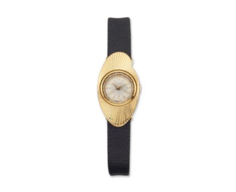 Zenith. An 18ct gold manual wind wristwatch Circa 1960 Jewelled manual wind movement numbered 4980072, silvered dial with app