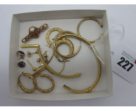 375 and Other Hoop Earrings, a modern bangle stamped "750" (broken)curb link bar brooch, etc. 