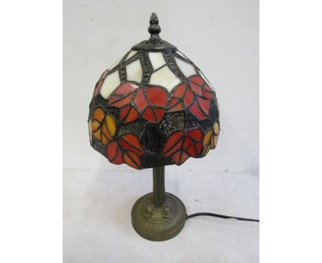 A Tiffany style lamp 39cmH