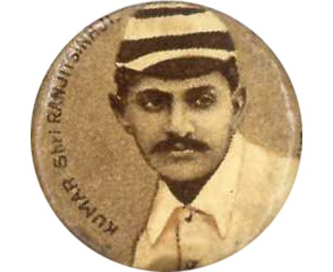A.T.C., Cricketers, Hearne, Ranjitsinhji &amp; Richardson, celluloid button (21mm dia.), lacking paper inserts, rusting to ba