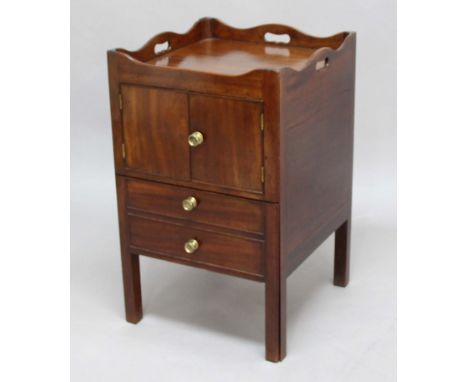 GEORGE III MAHOGANY TRAY TOP COMMODE, with a pair of doors above a converted commode drawer, height 76cm, width 48cm, depth 5