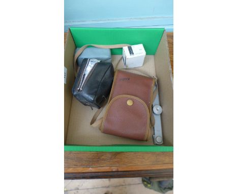 Mid 20th Century Kodak camera in brown leather case, light meter and miscellaneous photographic equipment