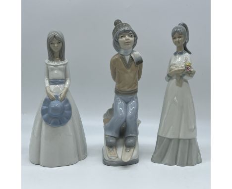 3x Nao Lladro figurines handmade,
no chips or marks,
all are 9 1/2 inches tall