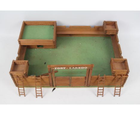 Hanse (Denmark) - A vintage unboxed wooden toy fort ' Fort Laredo' by the Danish manufacturer Hanse. The fort has play wear a