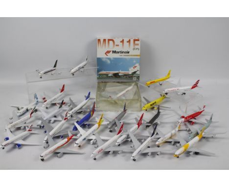 Dragon Wings - Die-cast - 1/400 scale planes. Approx. 25 spares and repairs model planes with missing or broken wheels etc. O