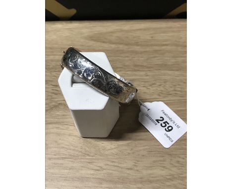 HALLMARKED BANGLE WITH ENGRAVING