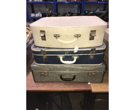 3 VINTAGE SUIT CASES