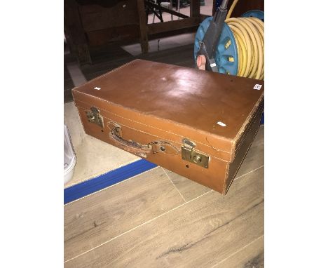 VINTAGE SUITCASE