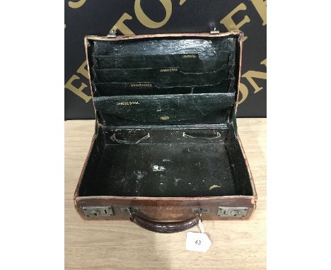 VINTAGE CASE WITH COMPARTMENTS INSIDE