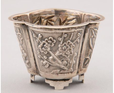 A CHINESE MINIATURE SILVER REPOUSSE JARDINIERE, C1900, DECORATED WITH PRINCIPAL PANELS OF BAMBOO AND PRUNUS, 38MM H, MAKER T.