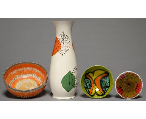 A MID CENTURY ROYSTON EARTHENWARE VASE DESIGNED BY DAVID WHITEHEAD, 35.5CM H, A POOLE DELPHIS BOWL AND TWO OTHER ITEMS (4) Va