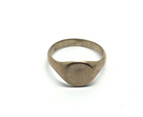 A 9ct gold gents signet ring, approx 4.9g and approx size W.