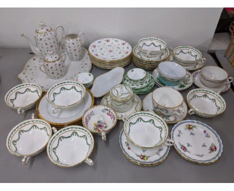 A mixed lot of porcelain to include a Legrand & Co Limoges part tea set, Victorian Coalport plates, Hammersley and othersLoca