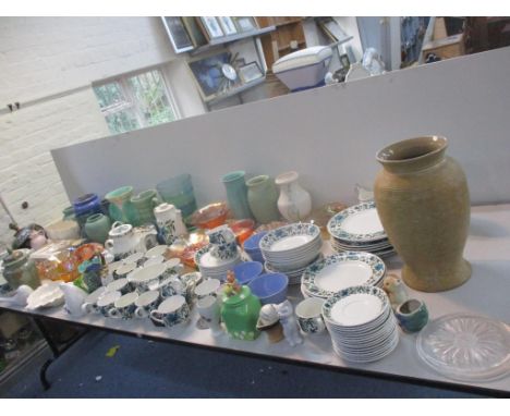 1930's and other ceramics to include vases, and a collection of Carnival glass, Midwinter dinner service and other itemsLocat