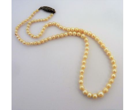 A single-strand graduated cultured pearl necklace&nbsp;(The cost of&nbsp;UK postage&nbsp;via Royal Mail Special Delivery for 