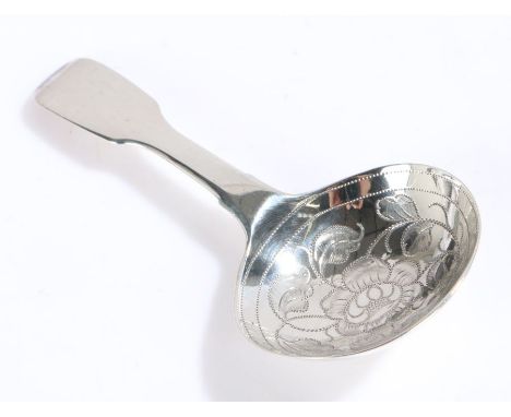 George IV silver caddy spoon, London 1823, maker&nbsp;James Henry Daniel, with fiddle pattern handle and foliate engraved ova