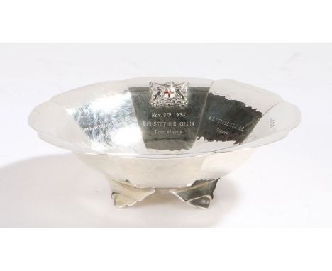 George V silver dish, Birmingham 1934, maker&nbsp;Daniel George Collins, of beaten scalloped octagonal form with enamel crest