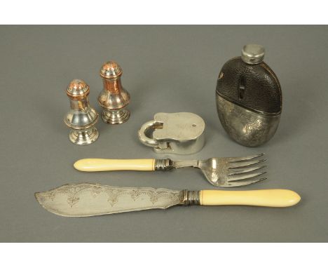 A silver plated padlock, two Sheffield plated pepperettes, a hip flask and pair of fish servers.  