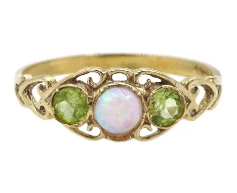 9ct gold three stone opal and peridot ring, hallmarked - Condition Report Approx 1.4gm, size N-O