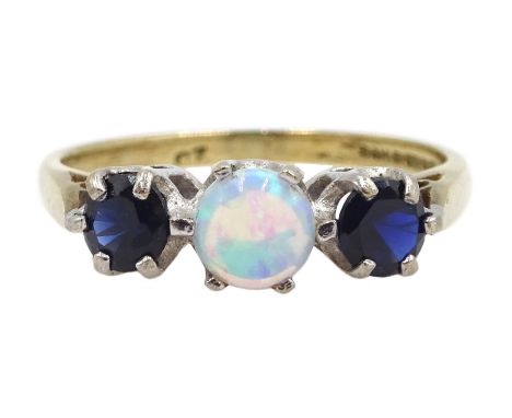 9ct gold three stone opal and sapphire ring, hallmarked - Condition Report Approx 2.4gm, size P