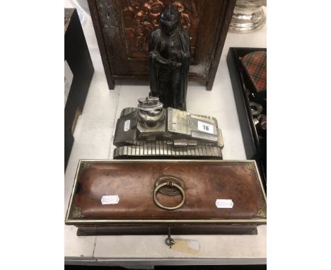 An ashtray/lighter in form of a tank, a leather jewellery box and one other lighter 
