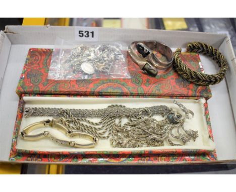 A small collection of vintage silver jewellery,  