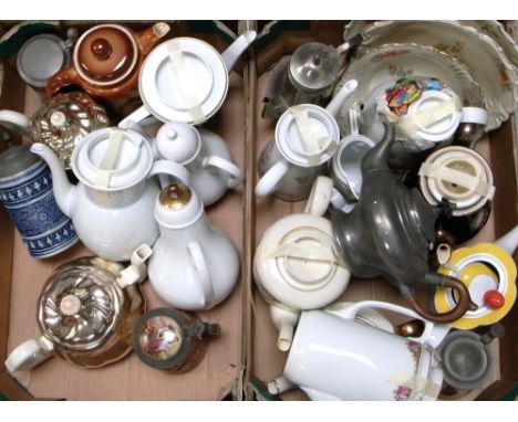 A collection of teapots and decorative early to mid 20th century ceramics to include Rosenthal Romance Gold and Romance White