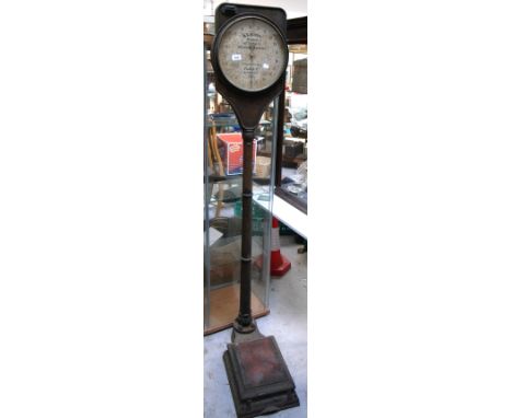 A large set of vintage Albion personal automatic weighing scales to weigh 20 stone.
