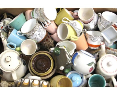 A mixed box of ceramics to include teapots, a Winston part tea service etc.